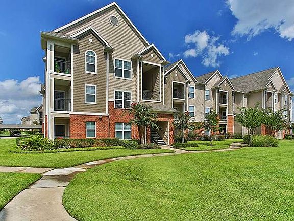 2nd image of 6464 E Sam Houston Pkwy N APT 920