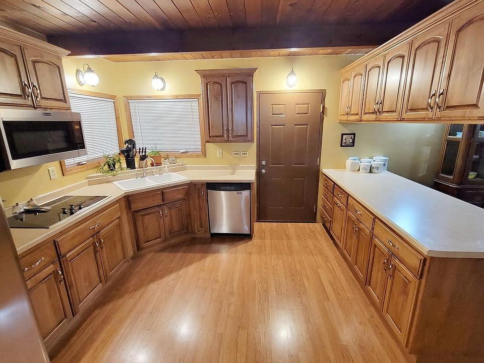 S75W19432 Woodland PLACE, Muskego, WI 53150 MLS 1848171 Zillow