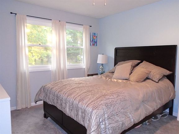 5th image of 2087 N Lakeview Dr