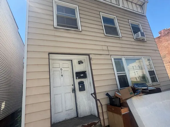 619 4th St, Troy, NY 12180