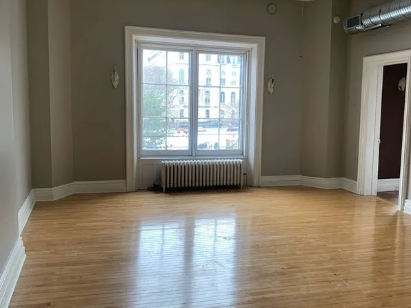 21 Elk St APT 401, Albany, NY 12207