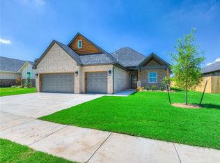 9309 Taggert Ln, Yukon, OK 73099