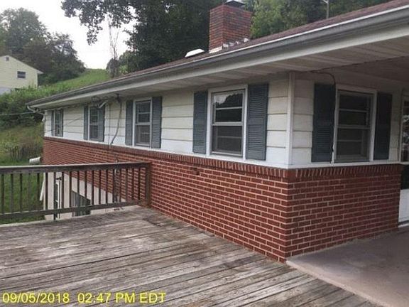 2nd image of 360 Tulip Poplar St