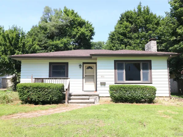 802 W Oak St, Vassar, MI 48768