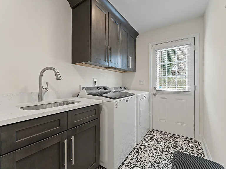 2256 Lakewood Dr NW — Photo 10
