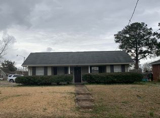 1301 Clayton Ave, Tupelo, MS 38804