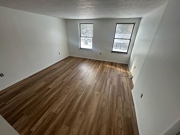 4th image of 803 Canal St #B