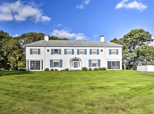 70 Ocean Ave, Hyannis Port, MA 02647