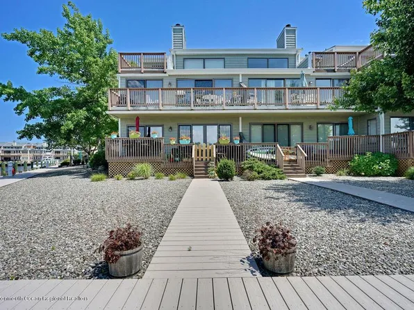 17 Hidden Hbr, Point Pleasant Beach, NJ 08742