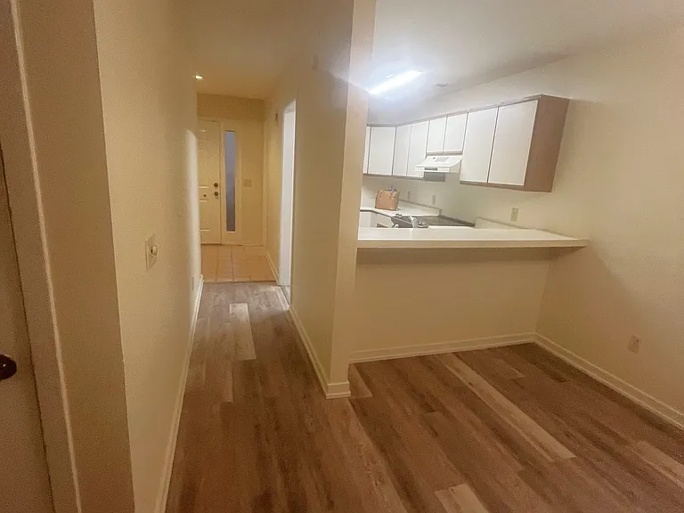2304 Pine Ct S #13 — Photo 2