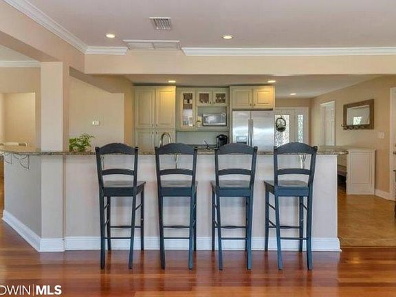 4th image of 5030 River Trace Dr