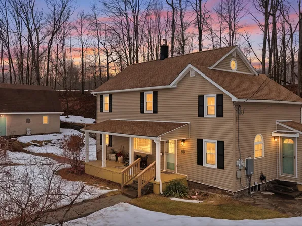 421 Shehawken Rd, Preston Park, PA 18455