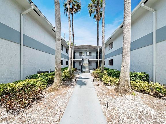 2nd image of 15011 Ashland Cir APT A12