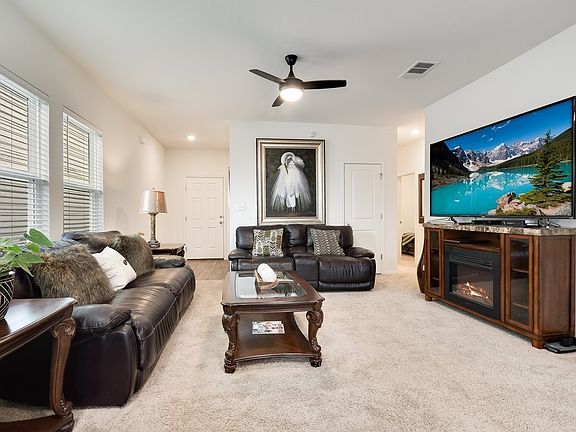 3rd image of 304 Bell Rings Dr