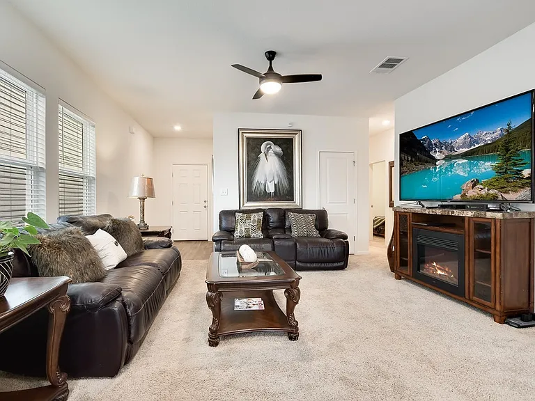 304 Bell Rings Dr — Photo 3