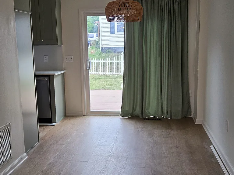 427 Dave Berry Rd — Photo 8