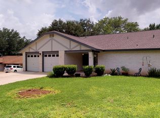 1211 Springhill Dr, New Braunfels, TX 78130