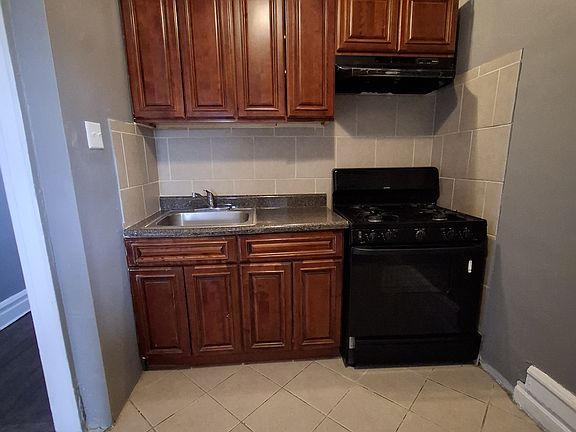 2nd image of 806 Broadway #501