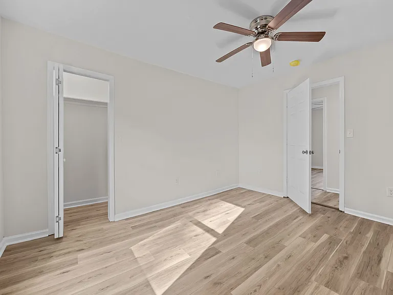 1005 E Russell Ave — Photo 11