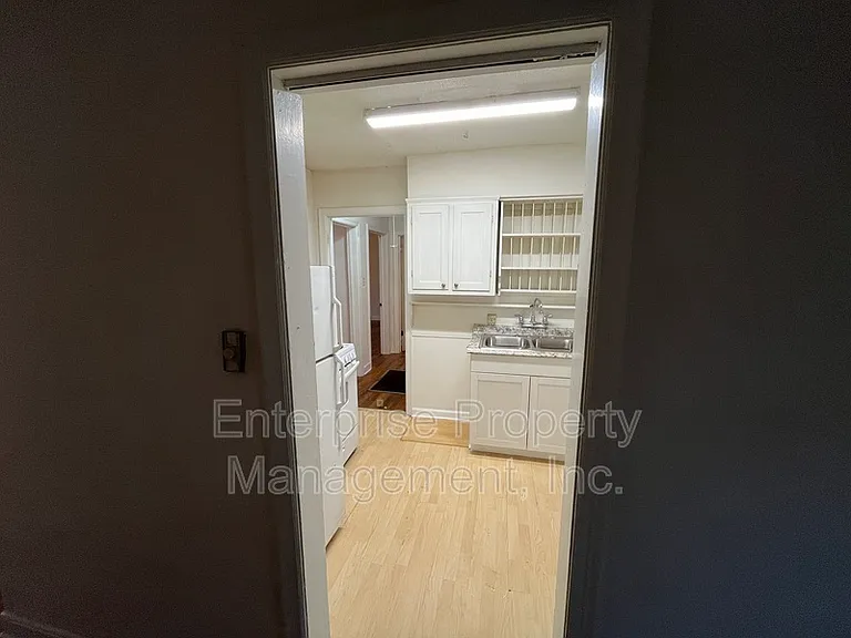 801 Bowen Cir — Photo 8