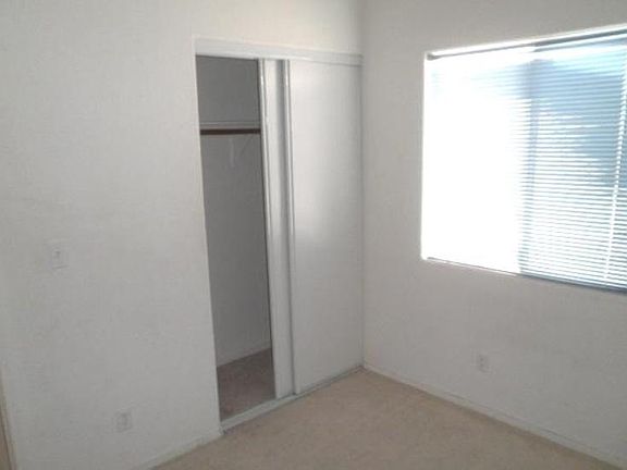4th image of 5831 Berry Hill Ln