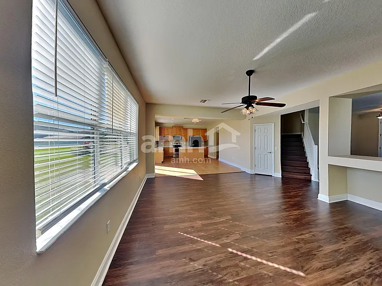 593 First Cape Coral Dr — Photo 8
