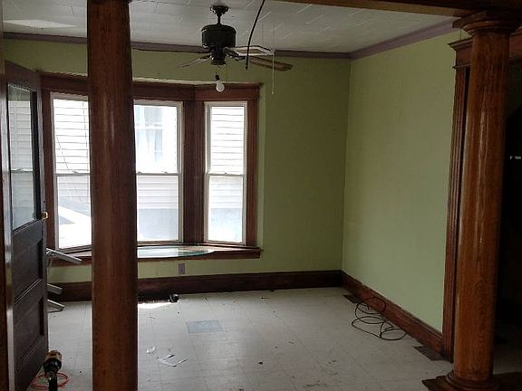 3rd image of 120 E Lafayette Ave