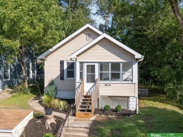 5810 Cedar St, Omaha, NE 68106