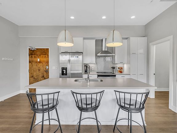 5th image of 119 Mason Ave #306
