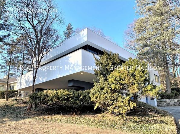 2920 Harvard Dr