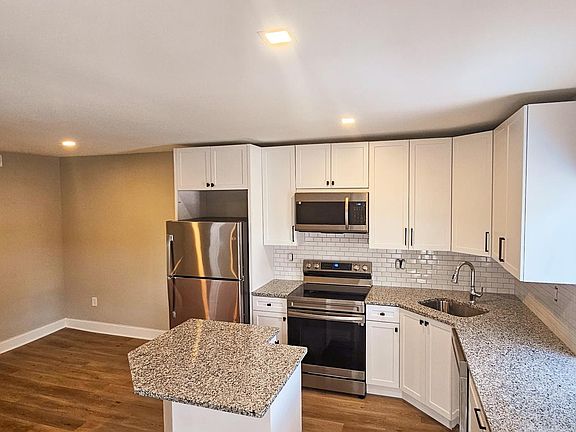 2nd image of 4630 Umbria St #3