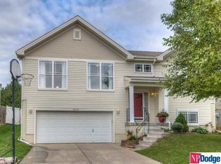 19276 Holmes St, Omaha, NE 68135