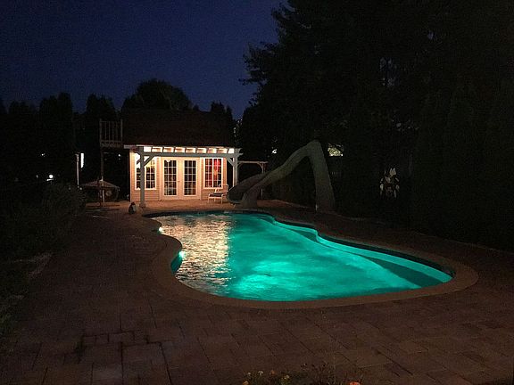 3rd image of 6771 Hartwig Dr