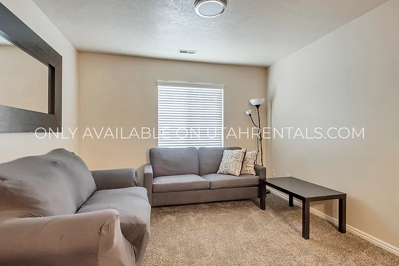 1 bed, 1.0 bath, 1022 sqft, $525 — Photo 4