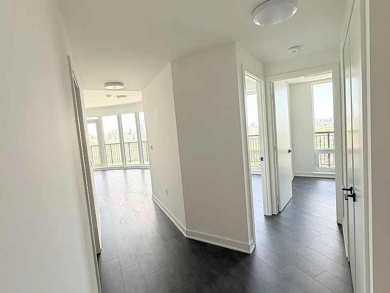 1185 Dupont St #2507 — Photo 4