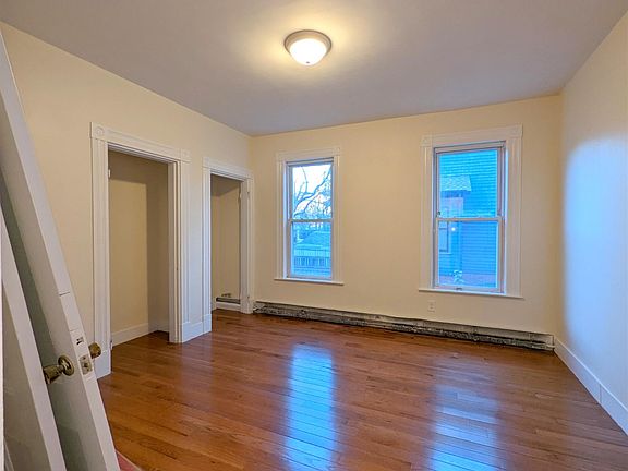 2nd image of 19-21 Thorndike St #1