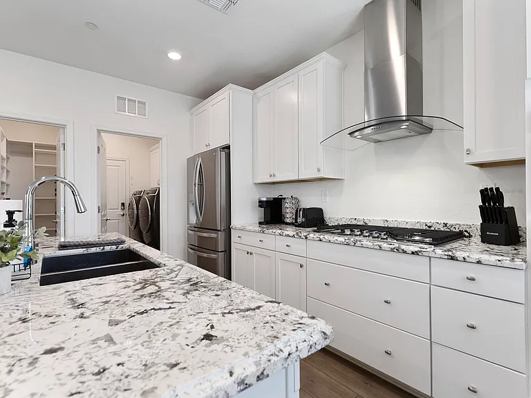 5303 Canter Ln — Photo 25