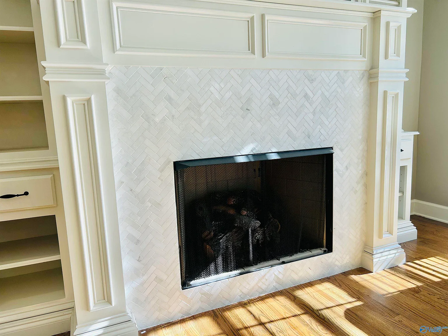 5 bed, 4.5 bath, 4182 sqft, $2,975 — Photo 3