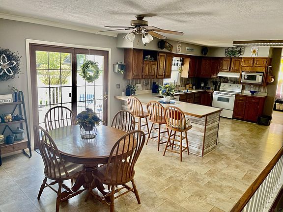 3rd image of 2230 S Cypress Dr