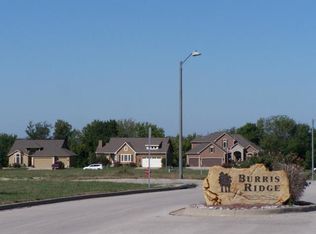 1323 Norfolk Dr, Harrisonville, MO 64701