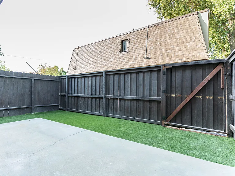 4938 Pasadena Ave — Photo 35