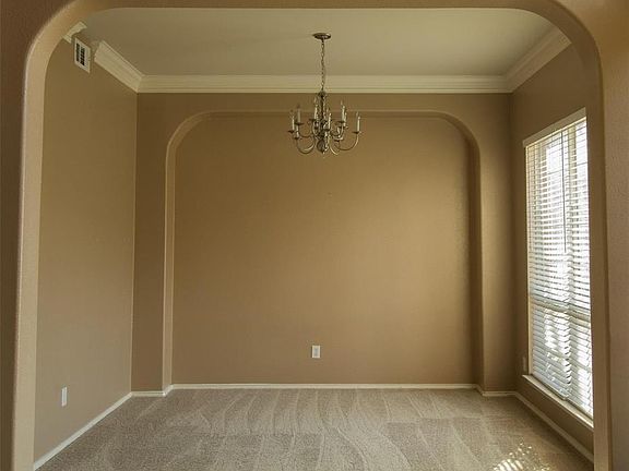 3rd image of 9404 Woodhurst Dr