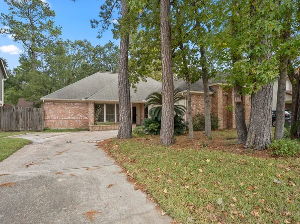 38 Devonshire Dr, Conroe, TX 77304
