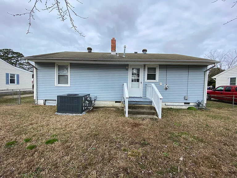 610 Woodfin Rd — Photo 18