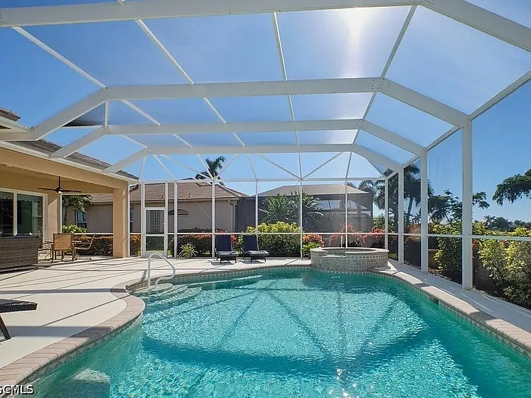 16320 Willowcrest Way — Photo 8