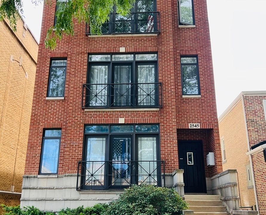 1st image of 2545 W Balmoral Ave #2