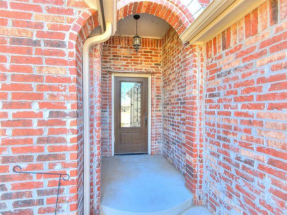 5th image of 13701 Savannah River Way
