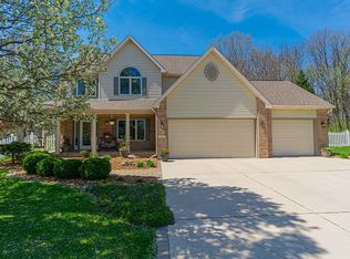 1275 Waterside Lane, Crown Point, IN 46307
