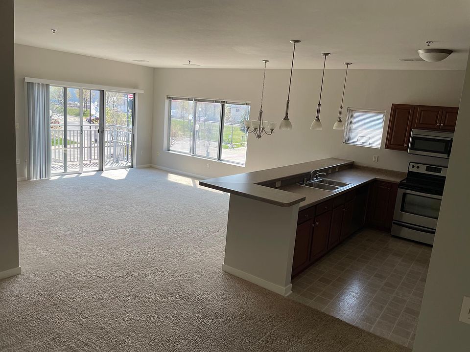 Beautiful open concept living/dining area