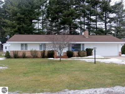 960 Nanette St, Tawas City, MI, 48763